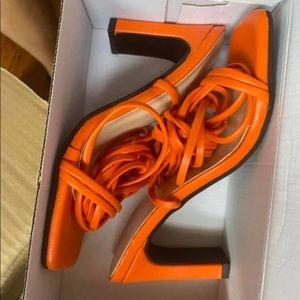 Minimalist Tie Leg Chunky Heels